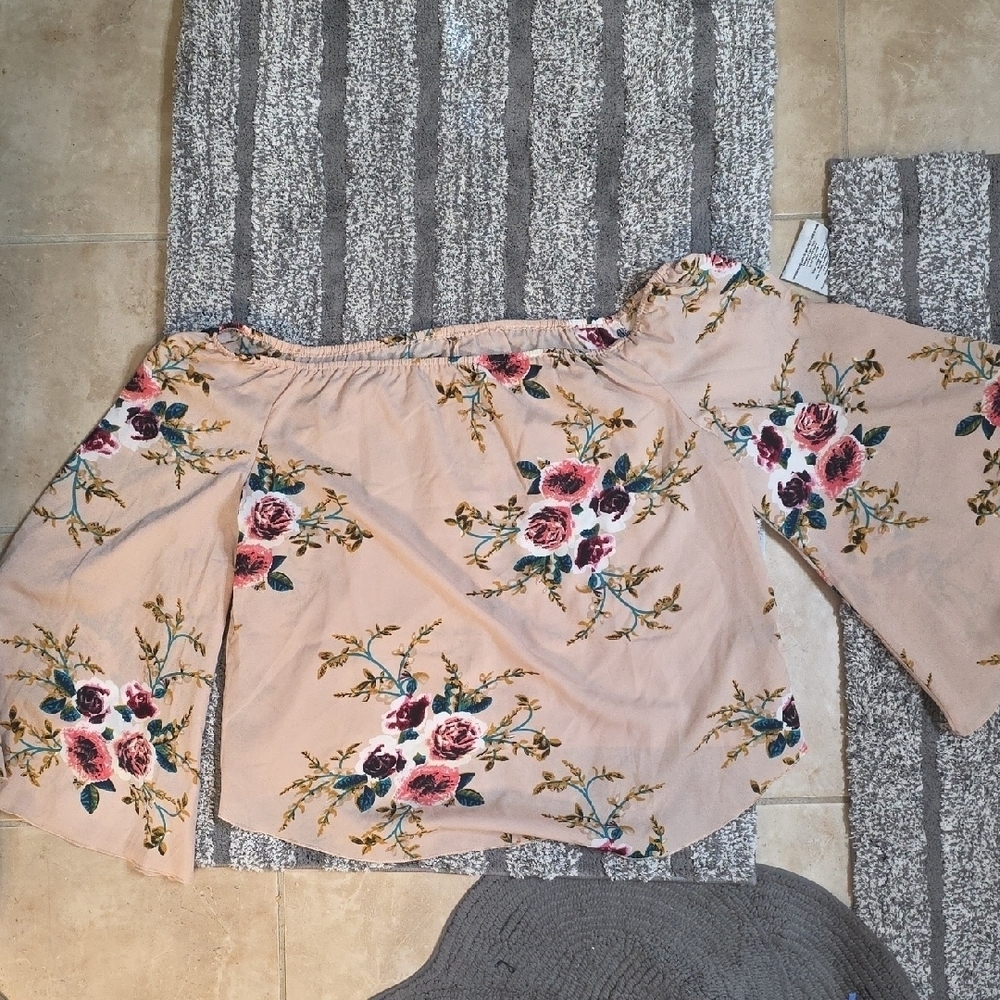 SHEIN Floral Off-Shoulder Blouse - Pink and Cream - Picture 2 of 2